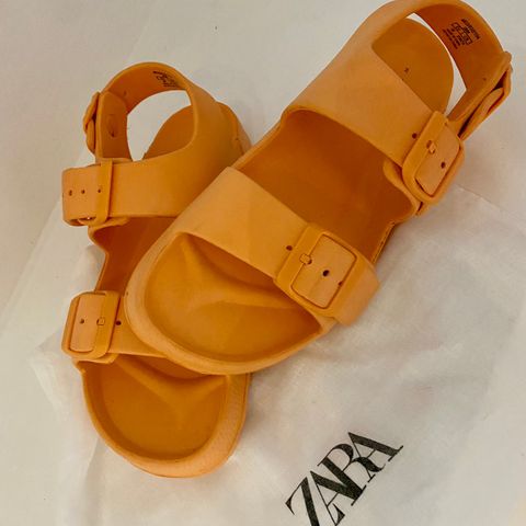 Sandaler/Badesko fra Zara
