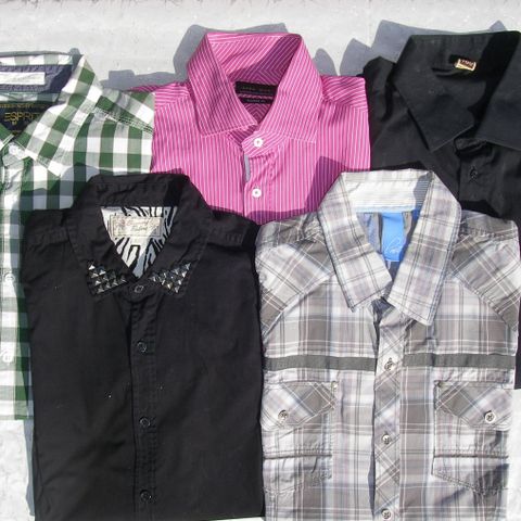 Skjorter slim fit vidde 58-60 cm lengde 76-79 cm 50-80 kr pr stk