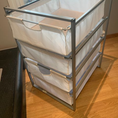 KURV/kommode fra IKEA (reservert)