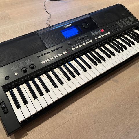 Yamaha PSR-E433 Keyboard