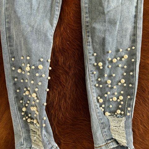 Jeans med perler