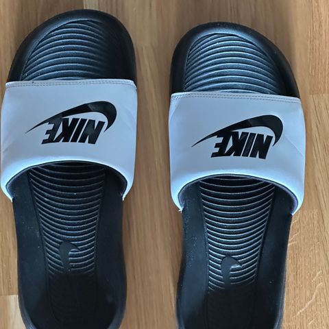 Nike sandaler (str 41)