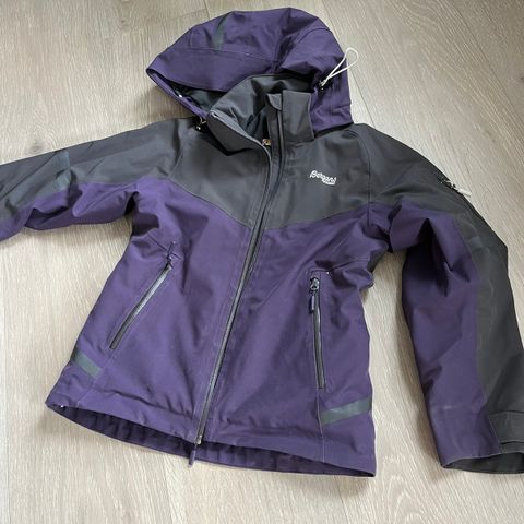 Bergans insulatet jacket str 128