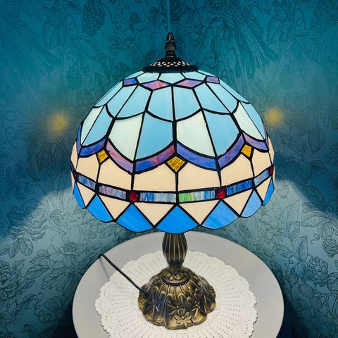 Bordlampe i Tiffany-stil.