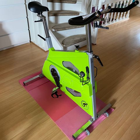 Selges billig! Spinningsykkel - BODY BIKE