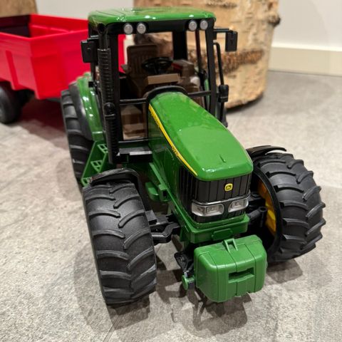 Bruder John Deere traktor