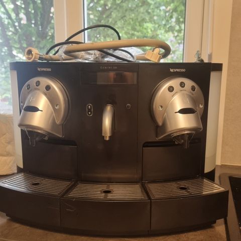 KAFFEMASKIN NESPRESSO GEMINI 200 PRO