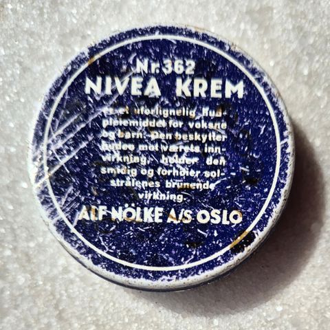 Nivea 362, underside, Vintage