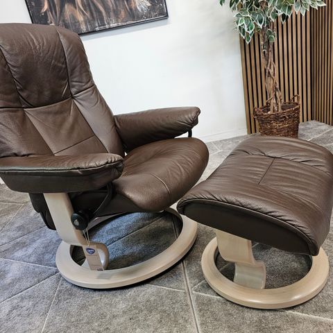 Stressless® Mayfair(M) lenestol(2024) m/krakk fra Ekornes