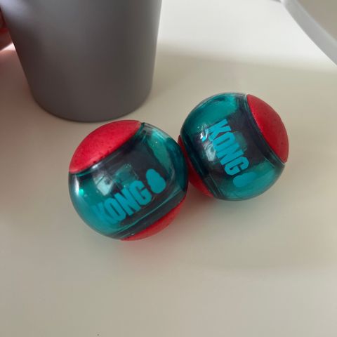 Kong pipe ball. x2