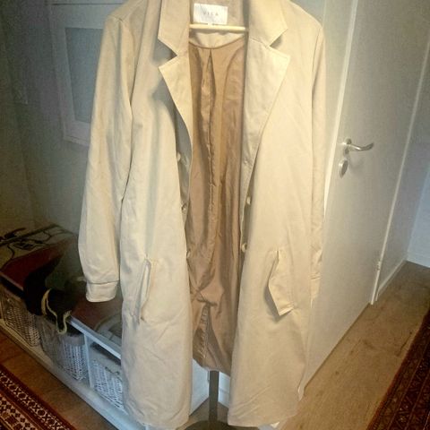 VILA  Beige  Trenchcoat  str 42