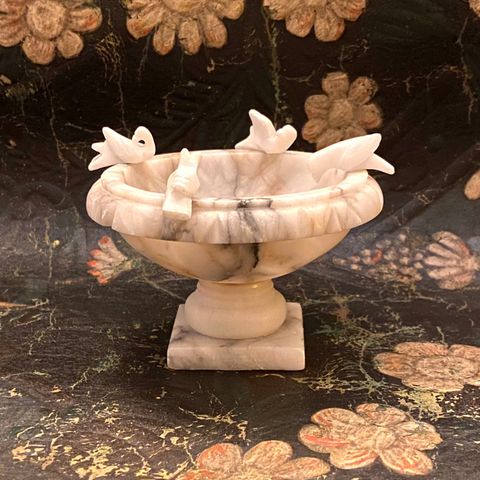 Vintage italiensk mini-fuglebad i alabast-marmor/4 fugler 1940-50-tallet
