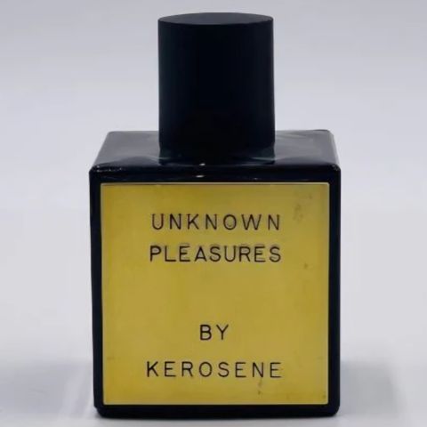 Ønsker  å kjøpe Kerosene Unknown Pleasures 100ml parfymen evt dekant av den!  :)