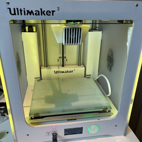 Ønsker å kjøpe Ultimaker 3d printer, uansett tilstand