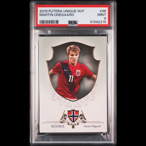 2016 Futera Unique Rookie Martin Ødegaard #096 PSA9