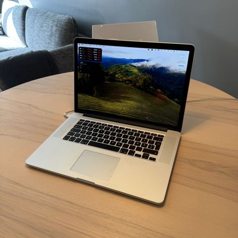 Strøken toppmodell: Macbook Pro 15» Retina, «nytt» batteri og nye macOS Sonoma