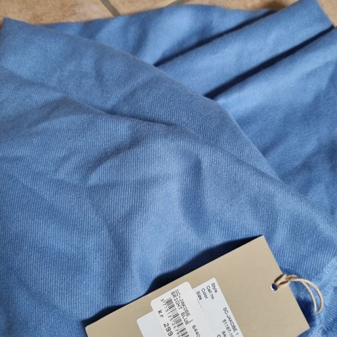 Blått skjerf/sjal  fra Soyaconsept.