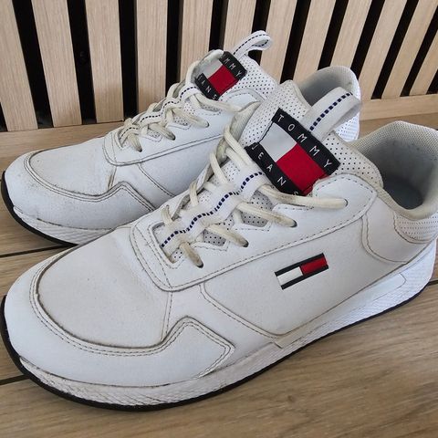 Tommy Hilfiger sneakers str.41