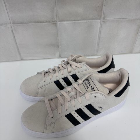 Adidas Campus nr 44 skinn