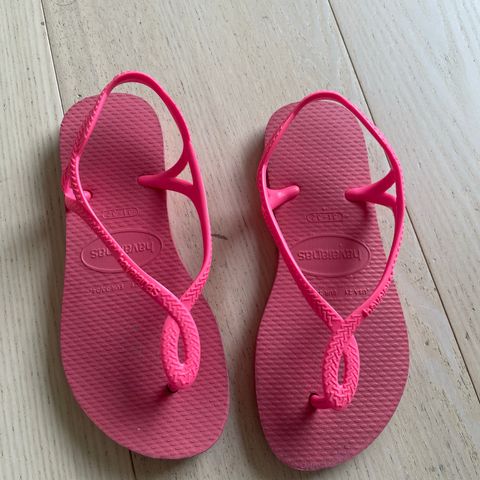 Pent brukt Havaianas str 31-32 selges billig