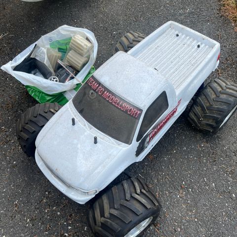 Stor monster truck med snorstart 72cm