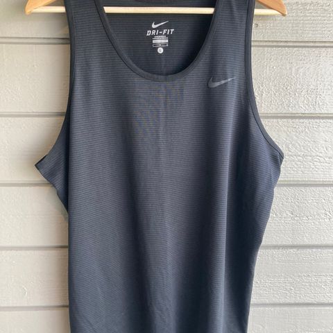 Nike dri-fit singlet