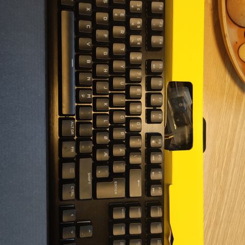 Corsair K60 Pro gaming tastatur selges