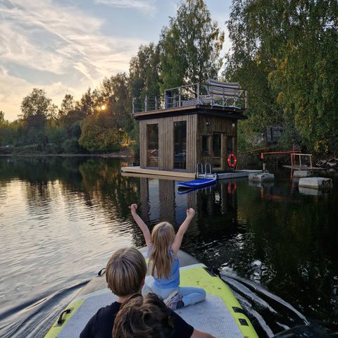 Flytende sauna på Jevnaker