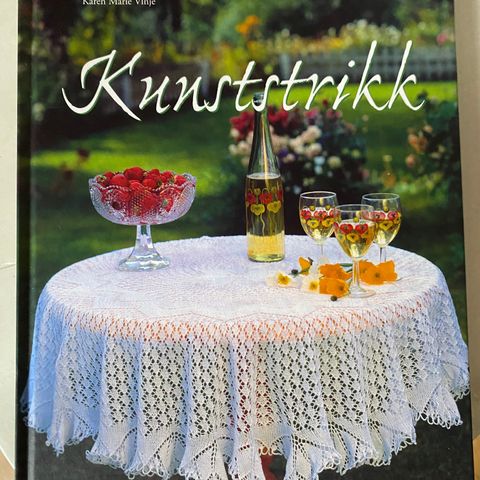 Fin bok om Kunststrikking