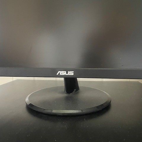 Asus Full HD Gaming skjerm