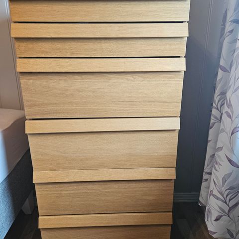 Flott IKEA malm kommode i eik selges!