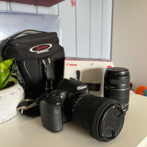 Canon EOS 60D med to objektiv + grip mount