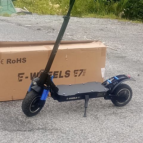 E-Wheels E7
