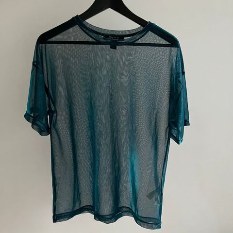 metallisk blå mesh T-skjorte