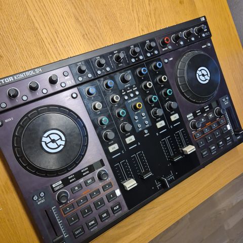 Traktor S4 MK. 1