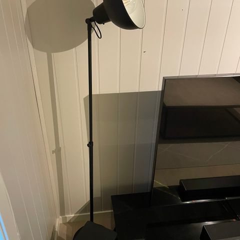 Pen og enkel lampe