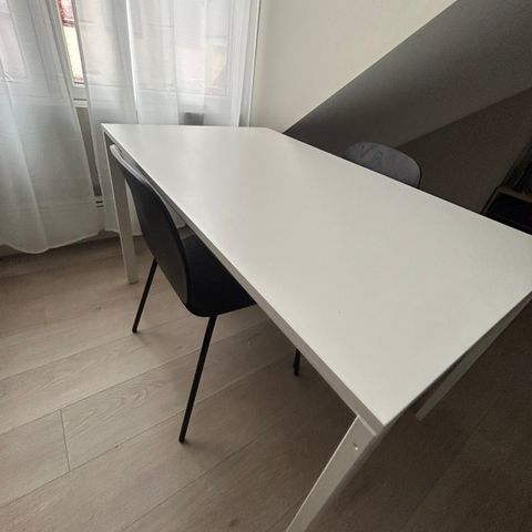 Table+2 chairs