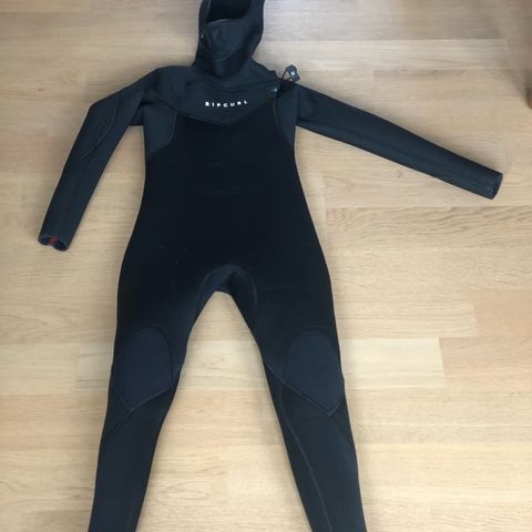 Ripcurl Wet Suit / våtdrakt 10 år. Som ny