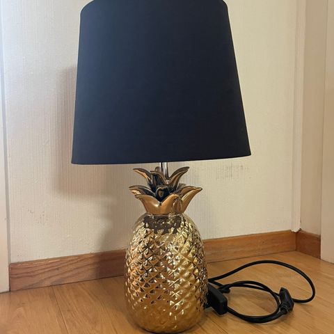 Ananas bordlampe