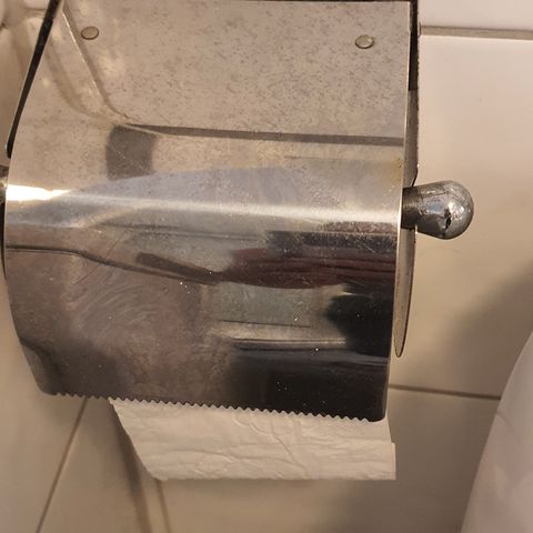 toalettpapir holder
