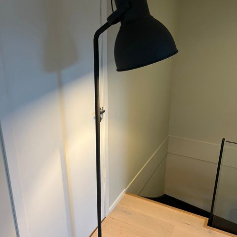 Stålampe fra Ikea