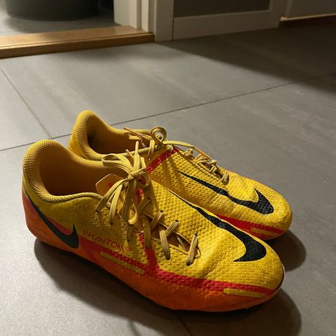 Nike fotballsko 36