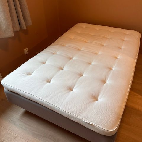 Pent brukt seng 120x200 cm