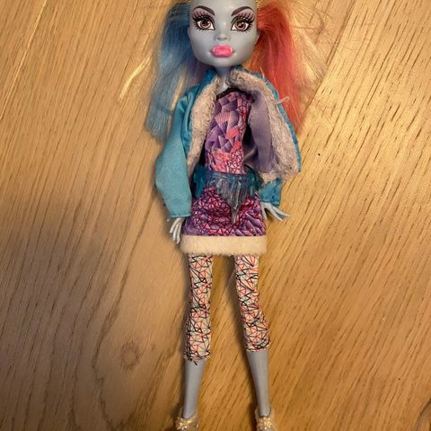 Monster high dukker selges✨