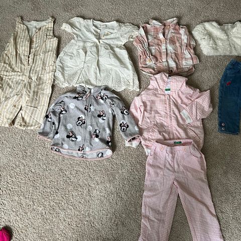 Jente klær (6-9) måneder