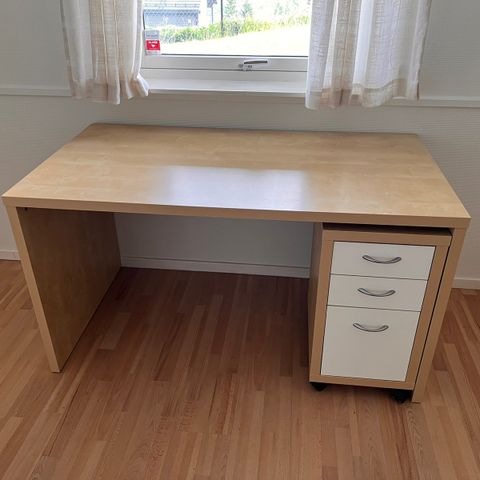 Ikea skrivebord med skuffeseksjon - Lys bøk/hvit