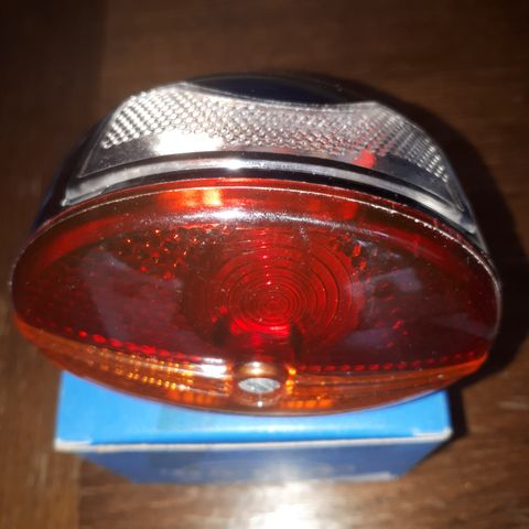 Volvo Duett 445 Baklampe. NY PRIS.