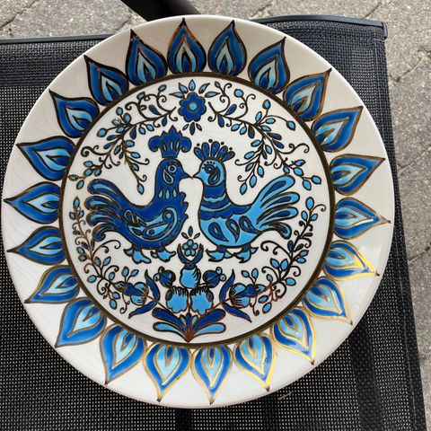 Gresk håndmalt keramikk