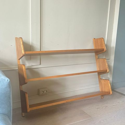 Vakker retro / vintage teak hylle