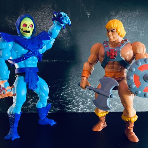 Mattel MOTU Origins Skeletor og He-man med mikrofigurer.